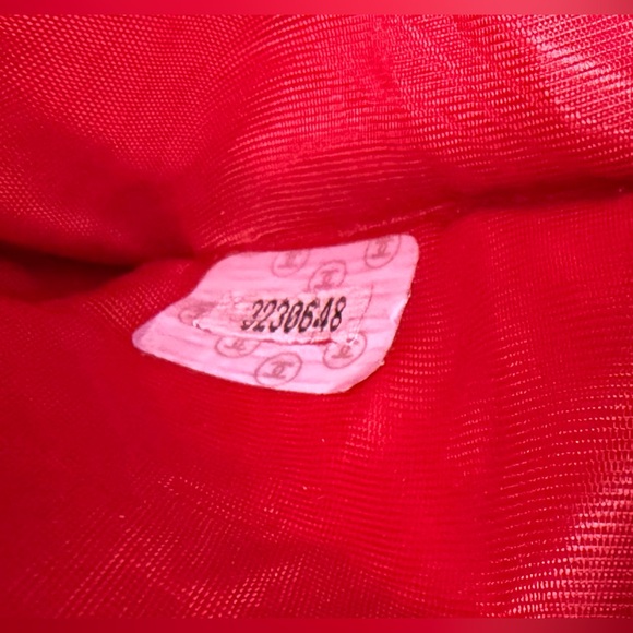 SOLD Vintage CHANEL Red Leather Wallet Made in France Hologram - Picture 10 of 10